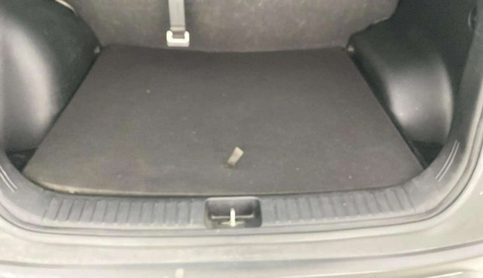 2022 Hyundai Creta E 1.5 PETROL, Petrol, Manual, 23,417 km, Boot Inside