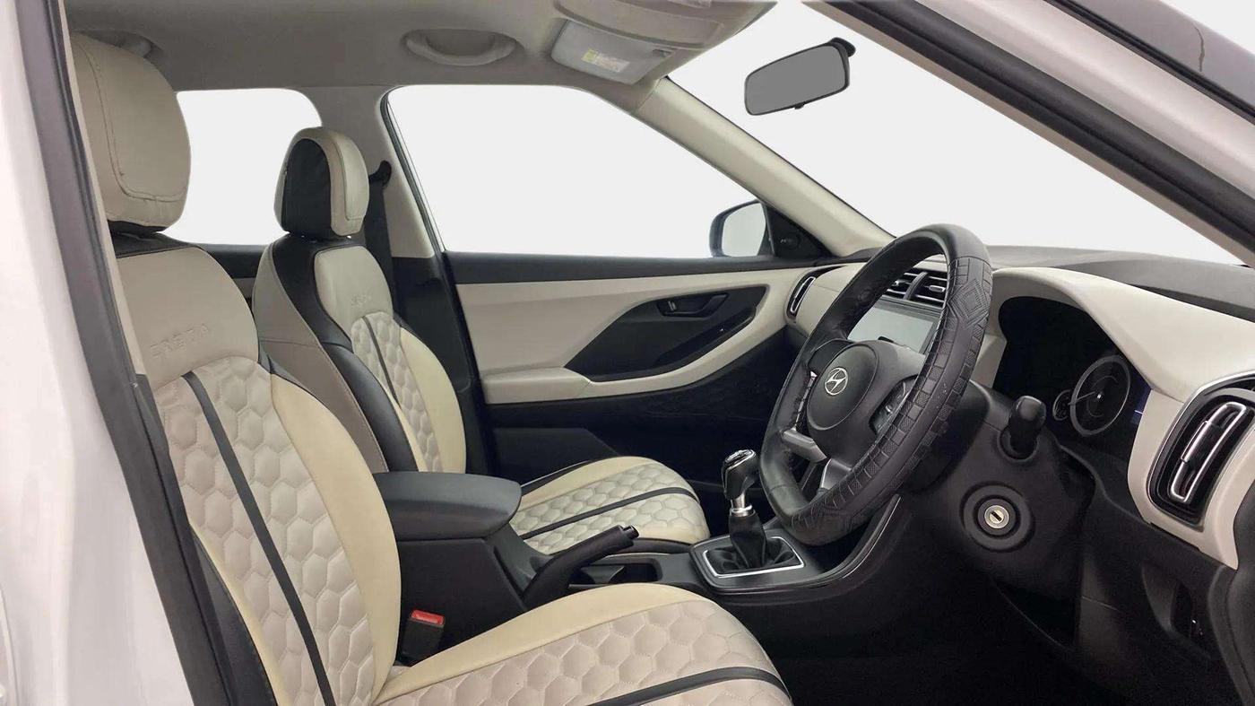 2022 Hyundai Creta E 1.5 PETROL, Petrol, Manual, 23,533 km, Right Side Front Door Cabin