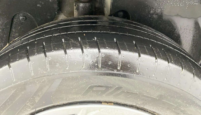 2022 Hyundai Creta E 1.5 PETROL, Petrol, Manual, 23,417 km, Right Rear Tyre Tread