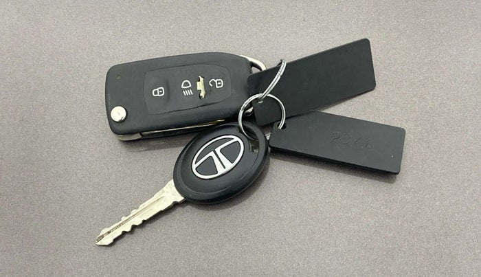 2018 Tata Tiago XZA PETROL, Petrol, Automatic, 70,951 km, Key Close Up