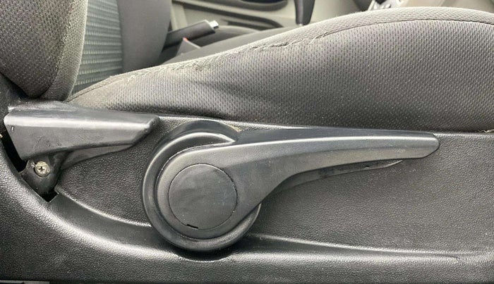 2018 Tata Tiago XZA PETROL, Petrol, Automatic, 70,951 km, Driver Side Adjustment Panel