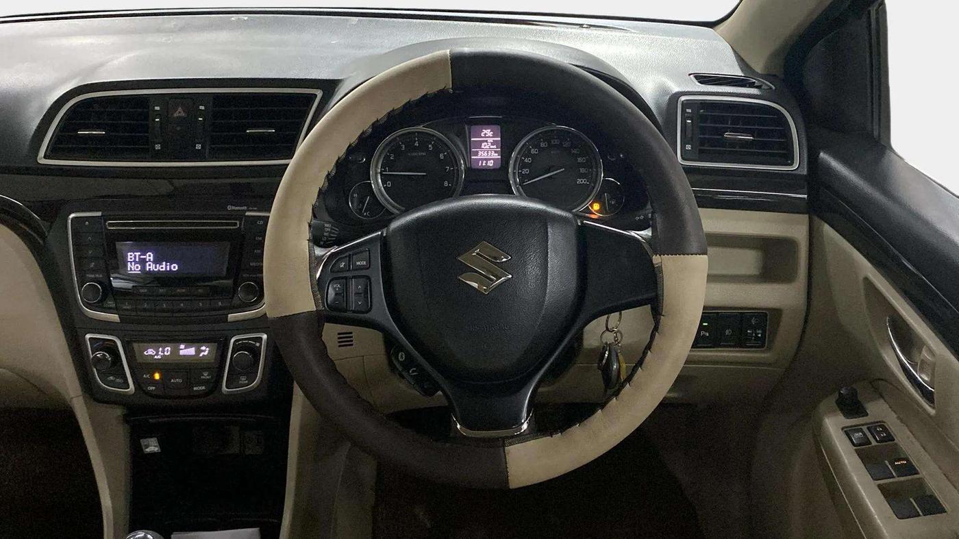 2017 Maruti Ciaz DELTA 1.4 MT PETROL, Petrol, Manual, 35,699 km, Steering Wheel Close Up