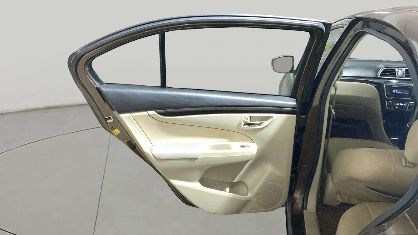 2017 Maruti Ciaz DELTA 1.4 MT PETROL, Petrol, Manual, 35,699 km, LHS Rear Door