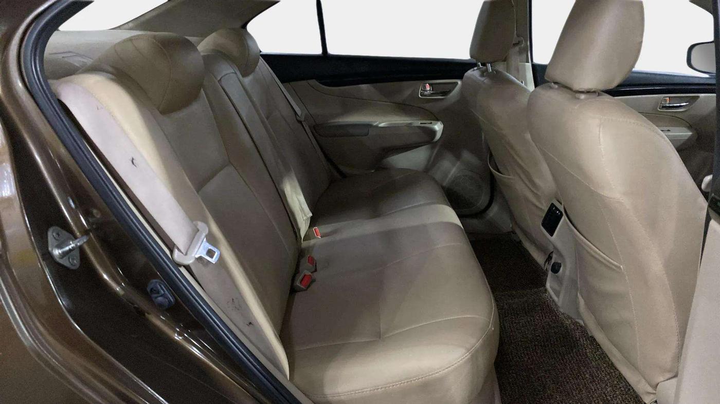 2017 Maruti Ciaz DELTA 1.4 MT PETROL, Petrol, Manual, 35,699 km, Right Side Rear Door Cabin