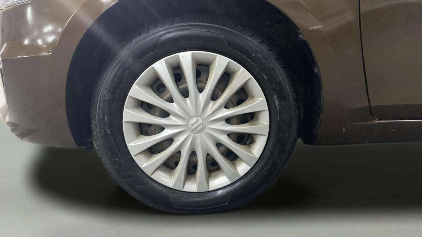 2017 Maruti Ciaz DELTA 1.4 MT PETROL, Petrol, Manual, 35,699 km, Left Front Wheel