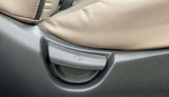 2017 Hyundai Grand i10 SPORTZ (O) AT 1.2 KAPPA VTVT, Petrol, Automatic, 39,301 km, Driver Side Adjustment Panel