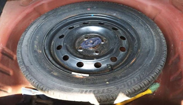 2019 Maruti Dzire VXI, Petrol, Manual, 38,118 km, Spare Tyre