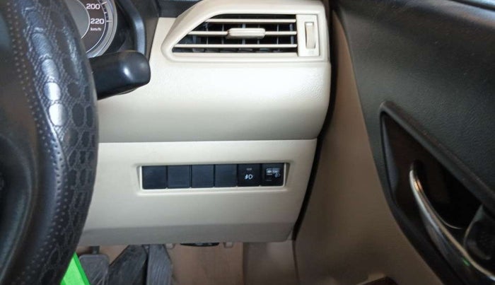 2019 Maruti Dzire VXI, Petrol, Manual, 38,118 km, Dashboard - Headlight height adjustment not working