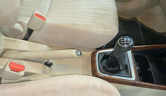 2019 Maruti Dzire VXI, Petrol, Manual, 38,118 km, Gear Lever
