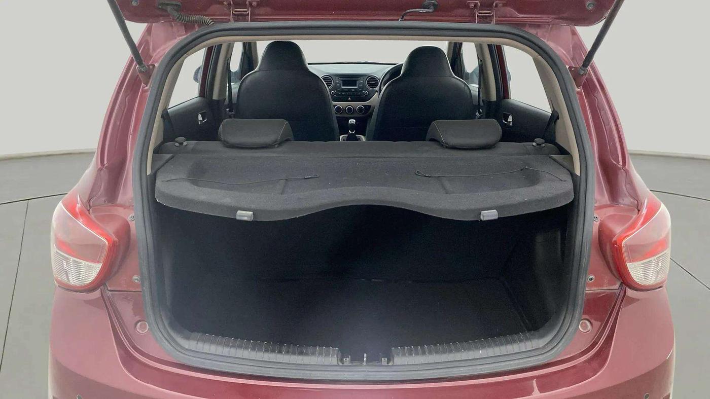 2015 Hyundai Grand i10 ASTA (O) 1.2 KAPPA VTVT, Petrol, Manual, 36,719 km, Boot Inside