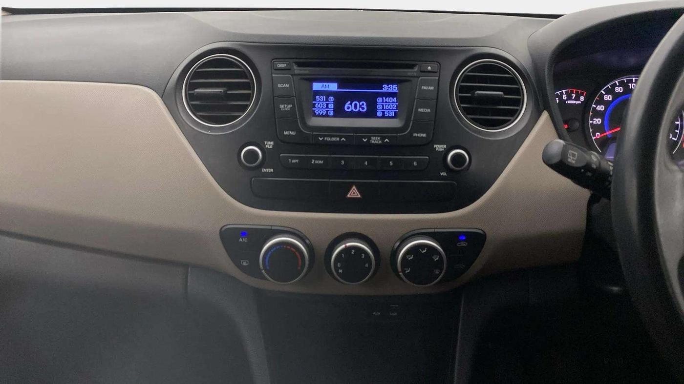 2015 Hyundai Grand i10 ASTA (O) 1.2 KAPPA VTVT, Petrol, Manual, 36,719 km, Air Conditioner
