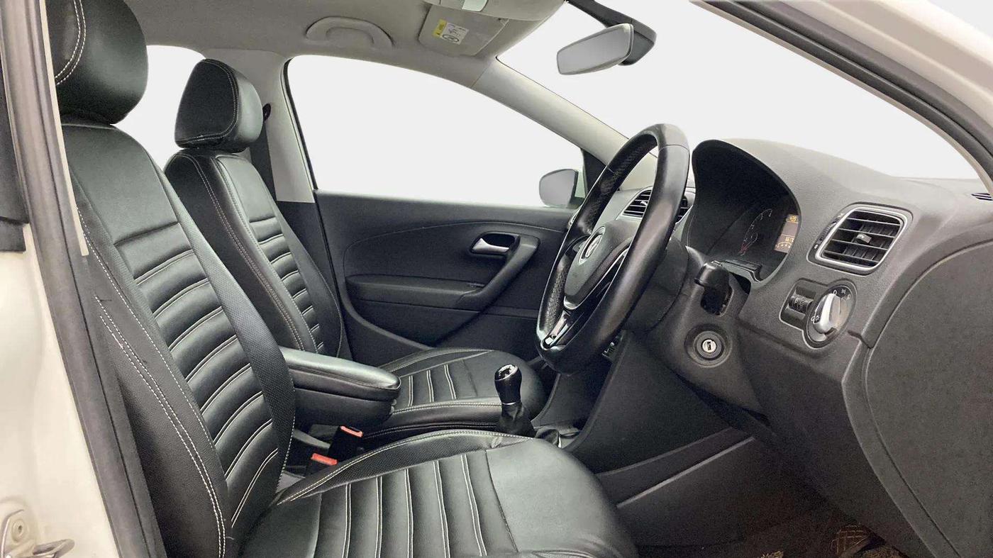 2020 Volkswagen Polo HIGHLINE PLUS 1.0, Petrol, Manual, 35,056 km, Right Side Front Door Cabin