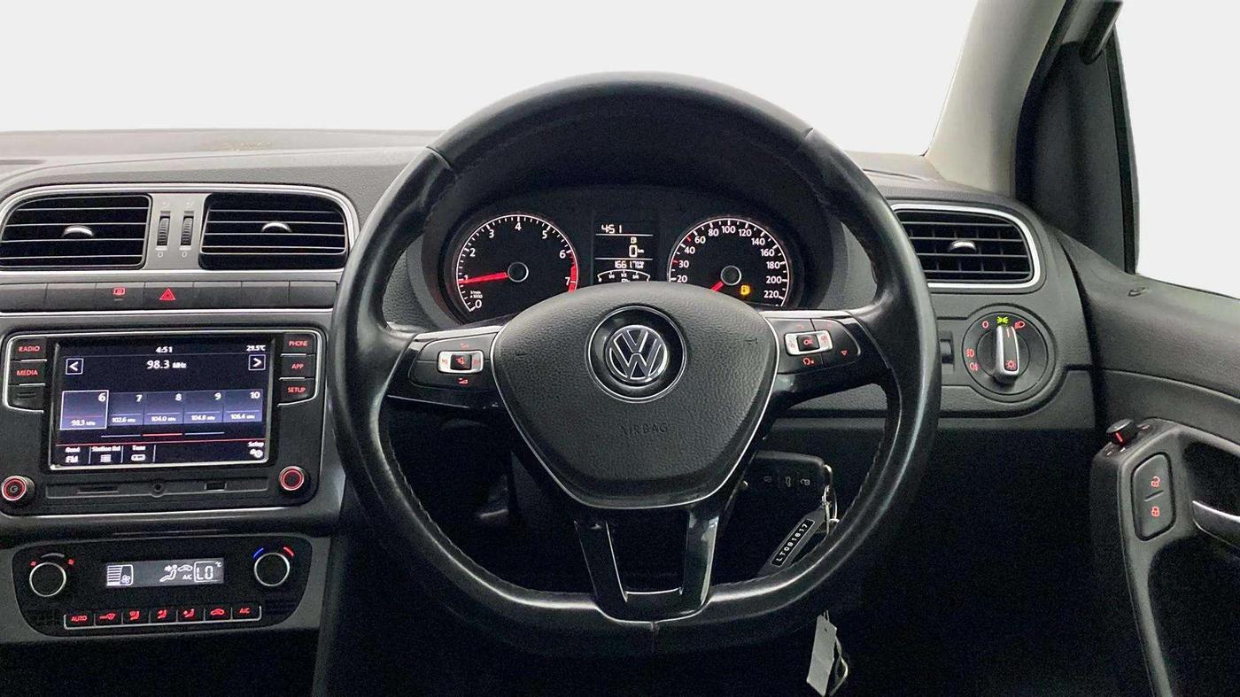 2020 Volkswagen Polo HIGHLINE PLUS 1.0, Petrol, Manual, 35,056 km, Steering Wheel Close Up