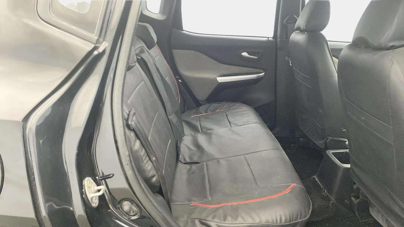 2023 Nissan MAGNITE XV MT, Petrol, Manual, 30,593 km, Right Side Rear Door Cabin