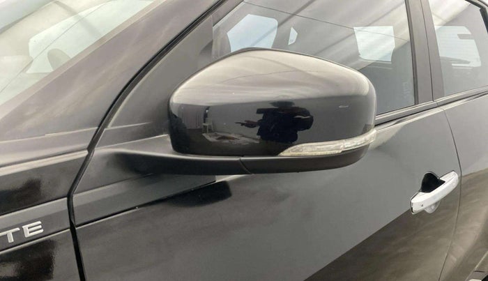 2023 Nissan MAGNITE XV MT, Petrol, Manual, 30,593 km, Left rear-view mirror - Indicator light has minor damage