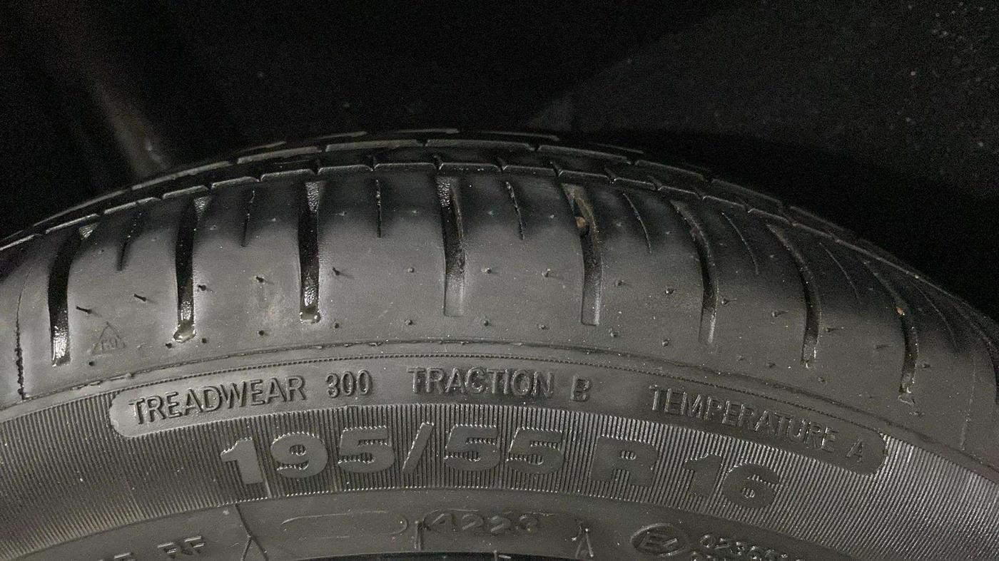 2019 Maruti Baleno ZETA CVT PETROL 1.2, Petrol, Automatic, 52,206 km, Right Rear Tyre Tread