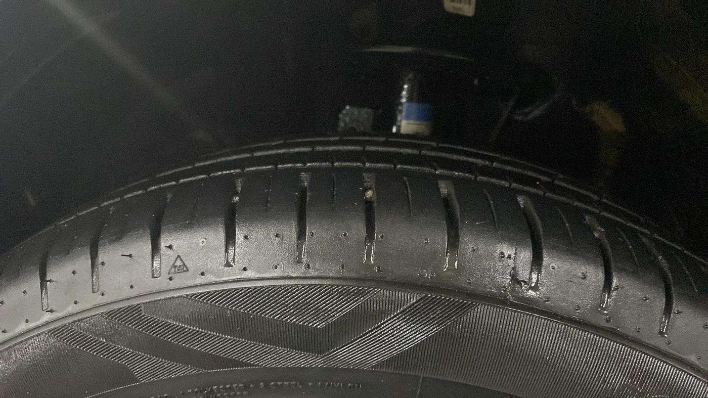 2019 Maruti Baleno ZETA CVT PETROL 1.2, Petrol, Automatic, 52,206 km, Left Front Tyre Tread