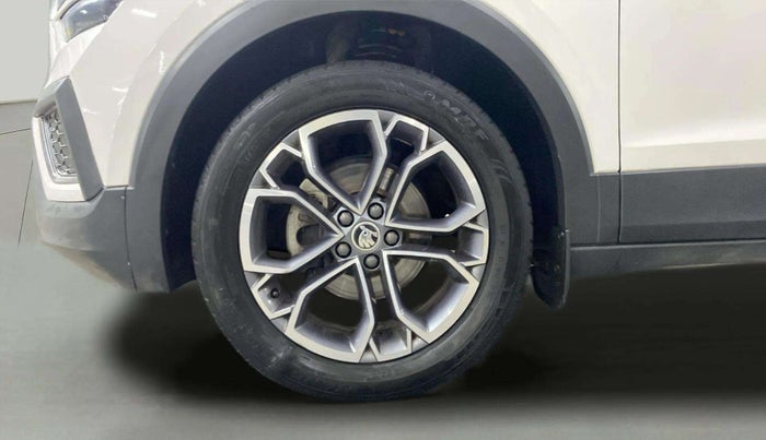 2021 Skoda KUSHAQ STYLE 1.0L TSI MT, Petrol, Manual, 49,263 km, Left Front Wheel