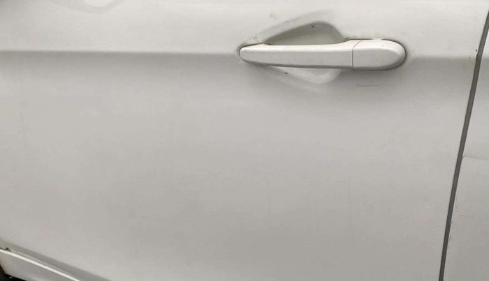 2020 Tata Tiago XT PETROL, CNG, Manual, 83,956 km, Front passenger door - Minor scratches