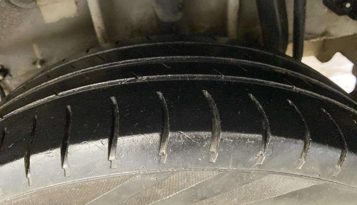 2020 Tata Tiago XT PETROL, CNG, Manual, 83,956 km, Left Rear Tyre Tread
