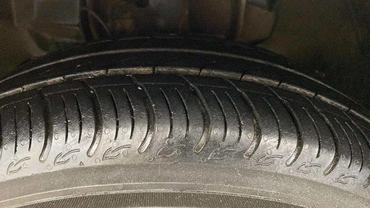 2020 Tata Tiago XT PETROL, CNG, Manual, 83,956 km, Left Front Tyre Tread