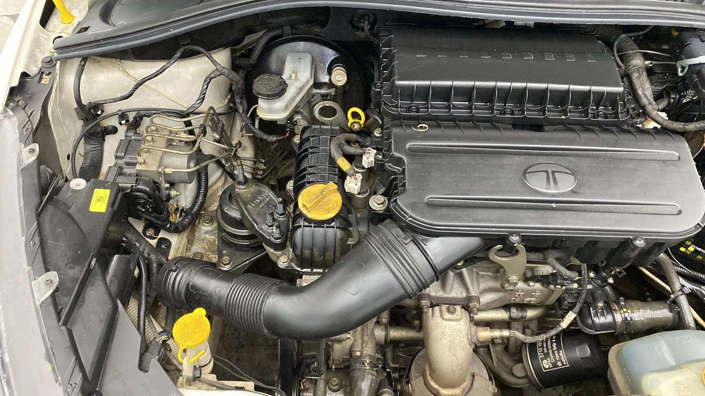 2020 Tata Tiago XT PETROL, CNG, Manual, 83,956 km, Engine View - Right