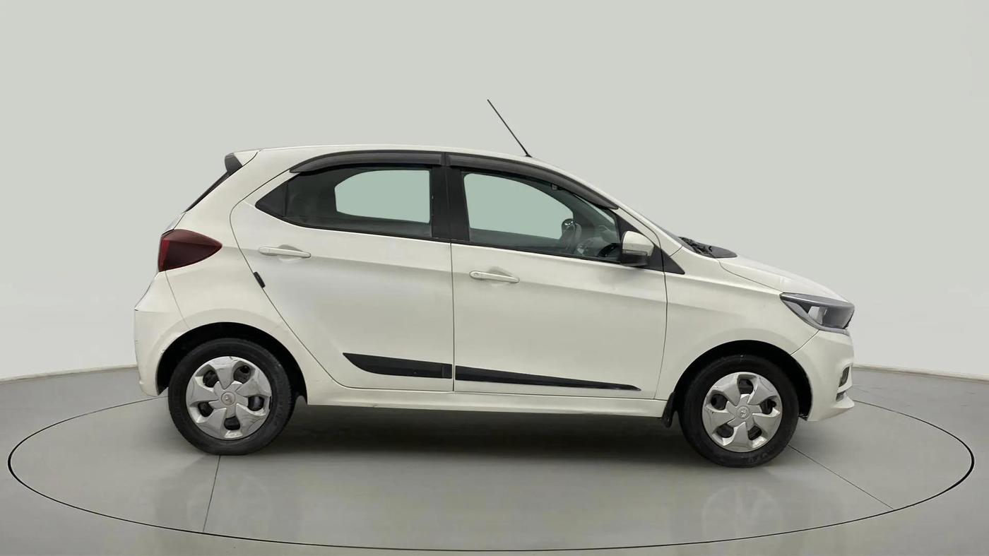 2020 Tata Tiago XT PETROL, CNG, Manual, 83,956 km, Right Side View