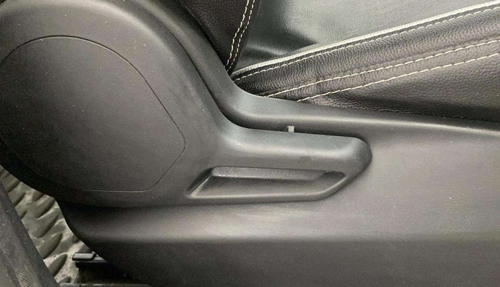 2020 Tata Tiago XT PETROL, CNG, Manual, 83,956 km, Driver Side Adjustment Panel