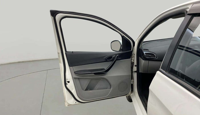 2020 Tata Tiago XT PETROL, CNG, Manual, 83,956 km, LHS Front Door