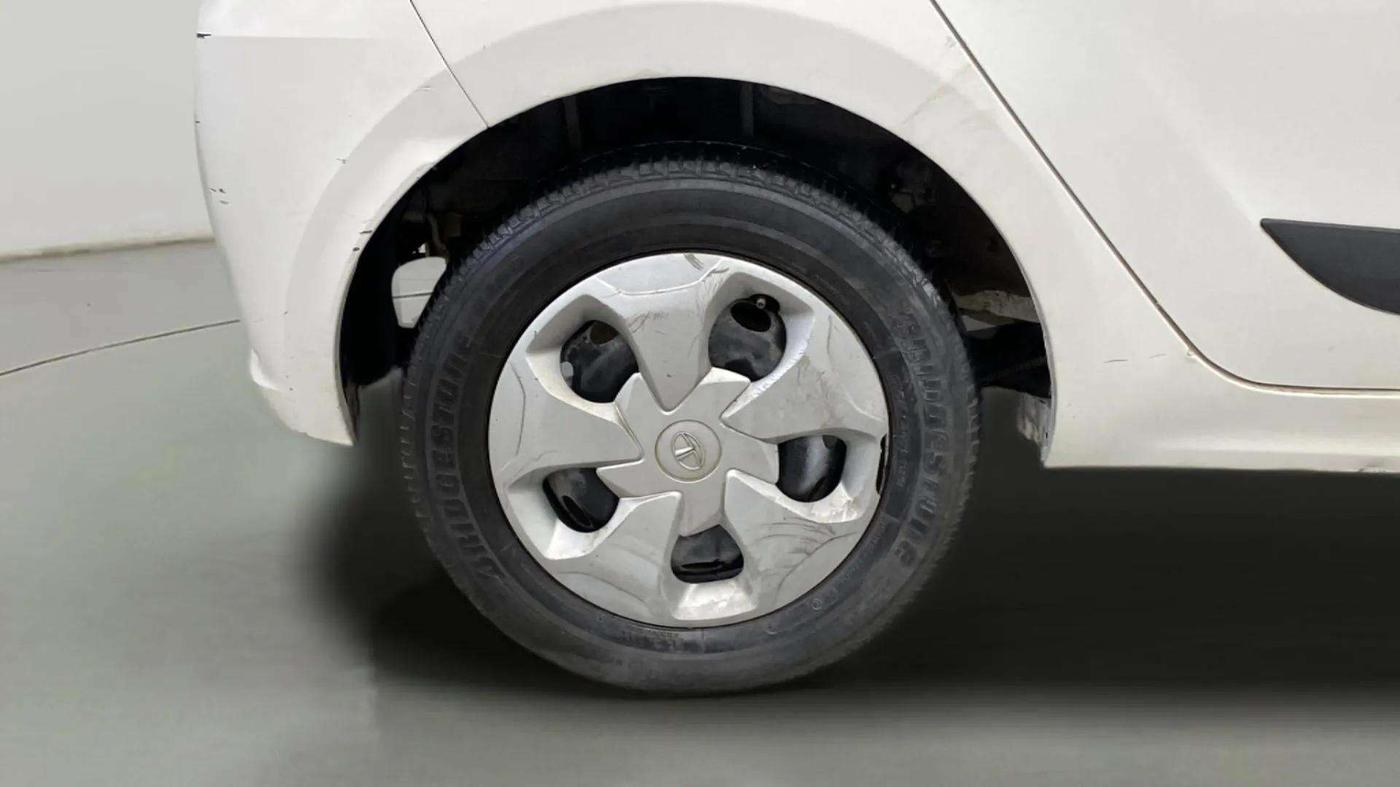 2020 Tata Tiago XT PETROL, CNG, Manual, 83,956 km, Right Rear Wheel