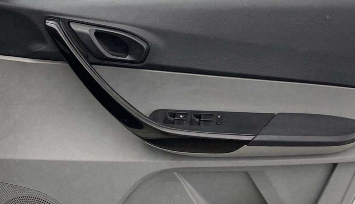 2020 Tata Tiago XT PETROL, CNG, Manual, 83,956 km, Driver Side Door Panels Control