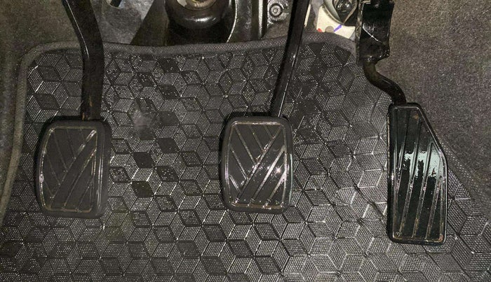 2022 Maruti IGNIS SIGMA 1.2, Petrol, Manual, 39,108 km, Pedals