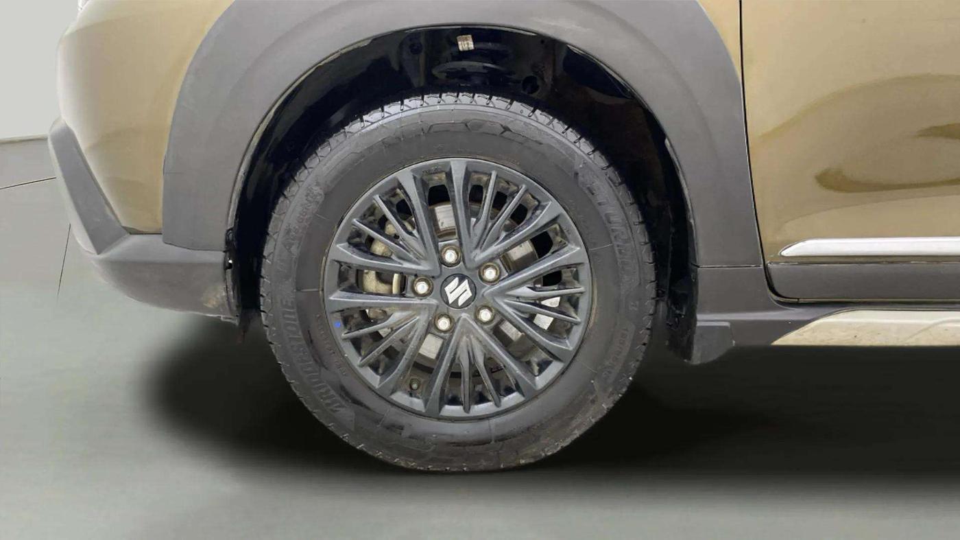 2019 Maruti XL6 ALPHA MT, Petrol, Manual, 98,184 km, Left Front Wheel