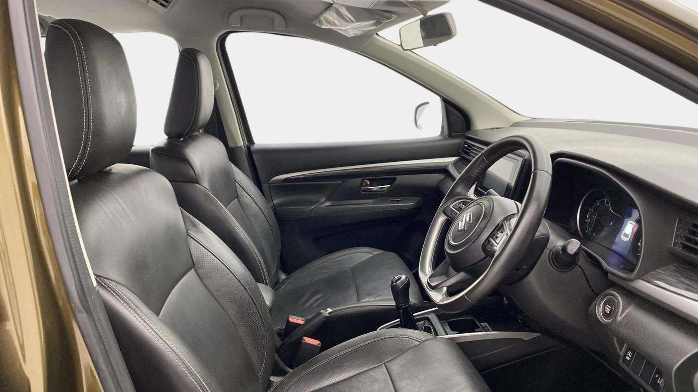 2019 Maruti XL6 ALPHA MT, Petrol, Manual, 98,184 km, Right Side Front Door Cabin