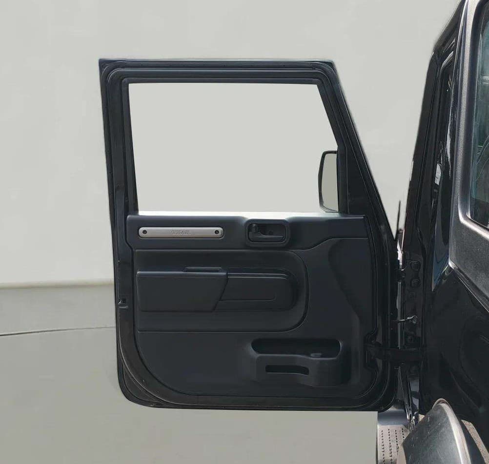 2021 Mahindra Thar LX D 4*4 MT HT, Diesel, Manual, 52,438 km, LHS Rear Door