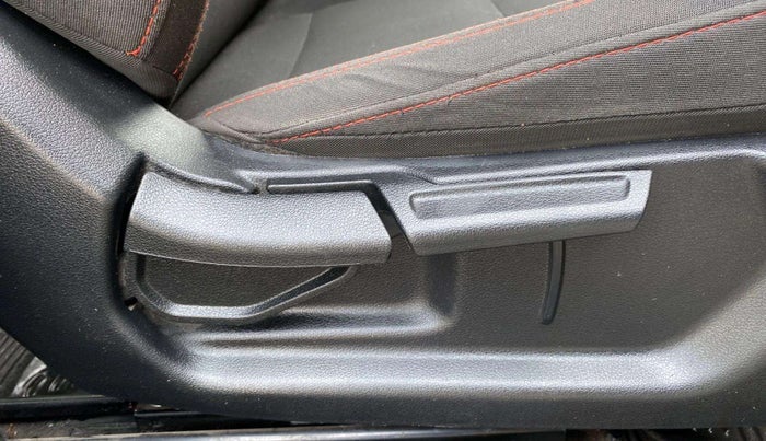 2022 Hyundai GRAND I10 NIOS MAGNA CORPORATE EDITION 1.2 KAPPA VTVT, Petrol, Manual, 21,892 km, Driver Side Adjustment Panel