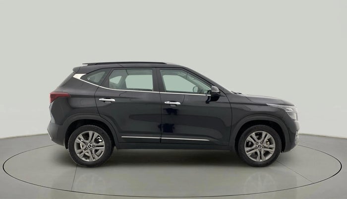 2023 KIA SELTOS  HTX 1.5 PETROL MT, Petrol, Manual, 25,051 km, Right Side View