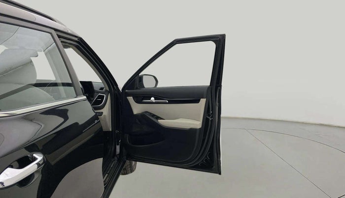 2023 KIA SELTOS  HTX 1.5 PETROL MT, Petrol, Manual, 25,051 km, RHS Front Door