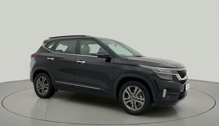 2023 KIA SELTOS  HTX 1.5 PETROL MT, Petrol, Manual, 25,051 km, Right Front Diagonal