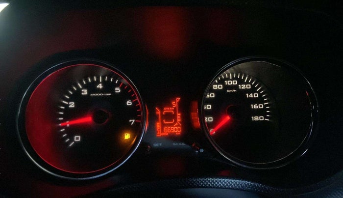 2018 Mahindra TUV300 T10, Diesel, Manual, 66,885 km, Odometer Image