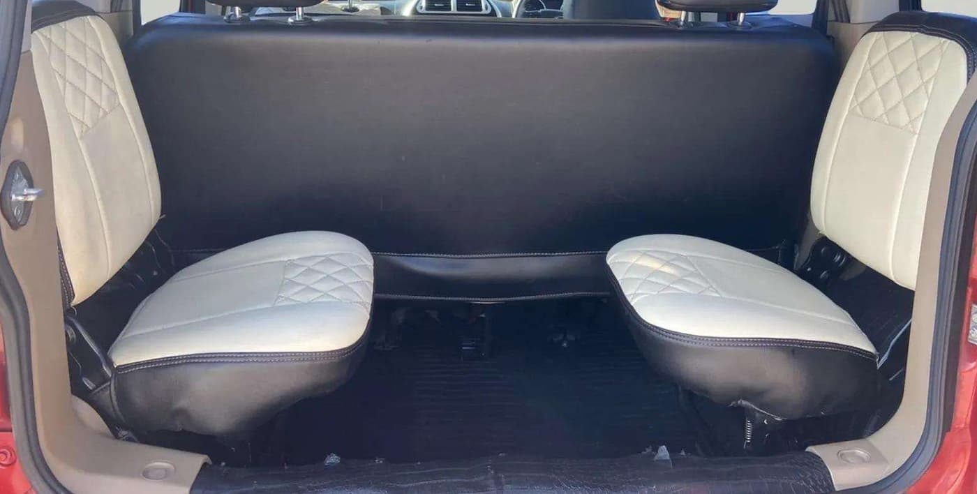 2018 Mahindra TUV300 T10, Diesel, Manual, 66,917 km, Third Seat Row ( optional )
