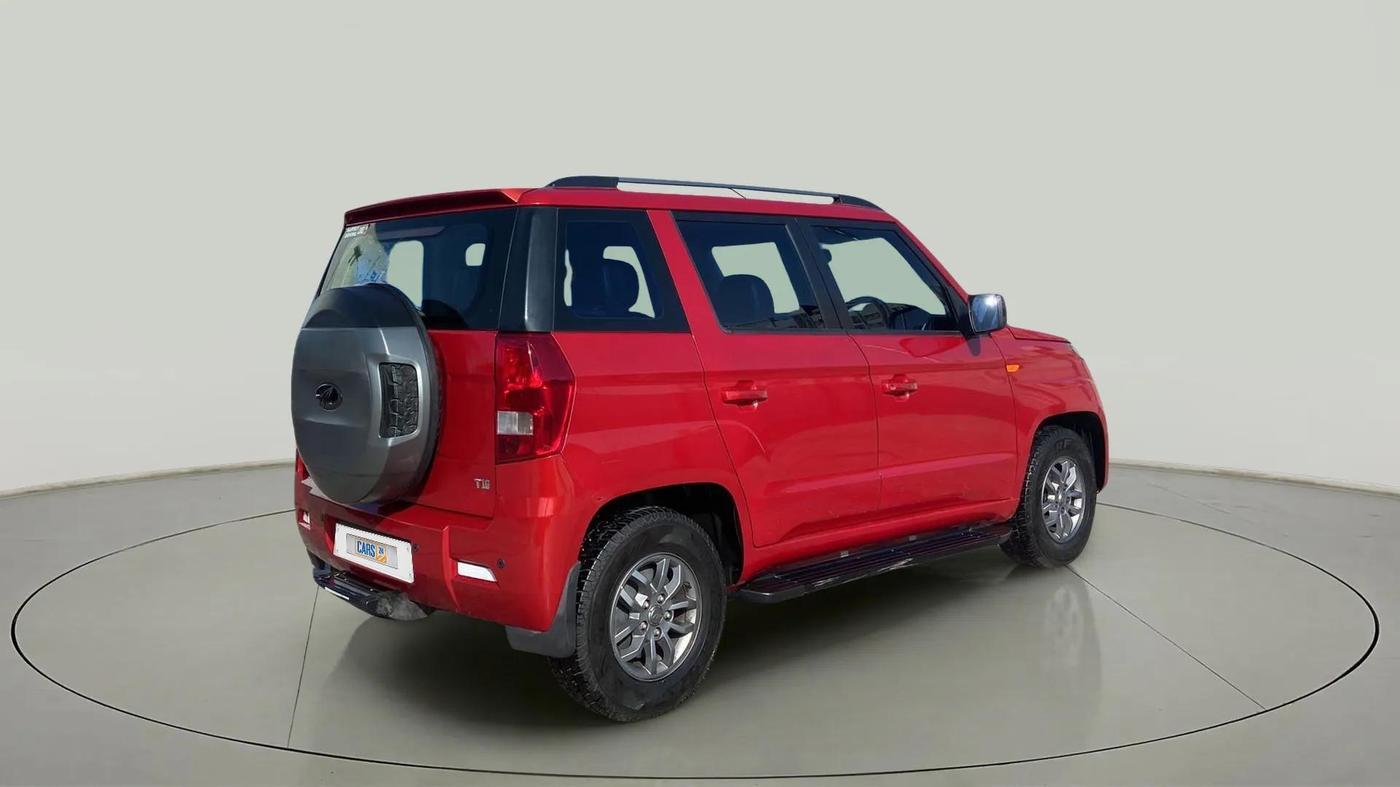 2018 Mahindra TUV300 T10, Diesel, Manual, 66,917 km, Right Back Diagonal