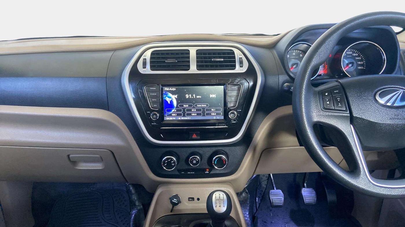 2018 Mahindra TUV300 T10, Diesel, Manual, 66,917 km, Air Conditioner