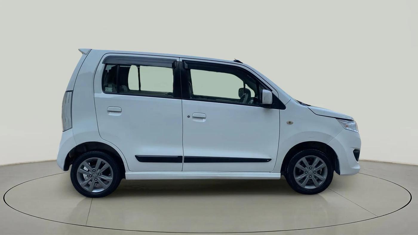 2015 Maruti Wagon R Stingray VXI, Petrol, Manual, 31,742 km, Right Side View