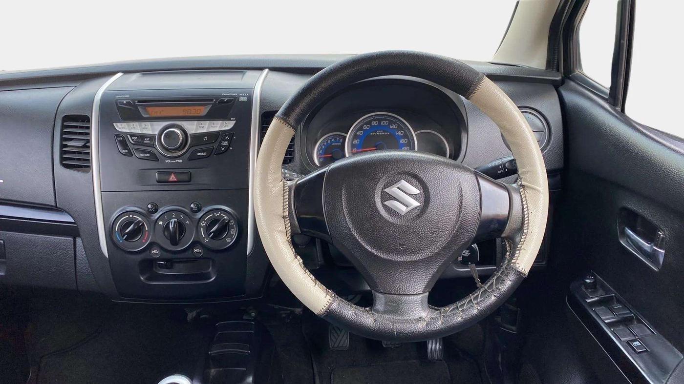 2015 Maruti Wagon R Stingray VXI, Petrol, Manual, 31,742 km, Steering Wheel Close Up