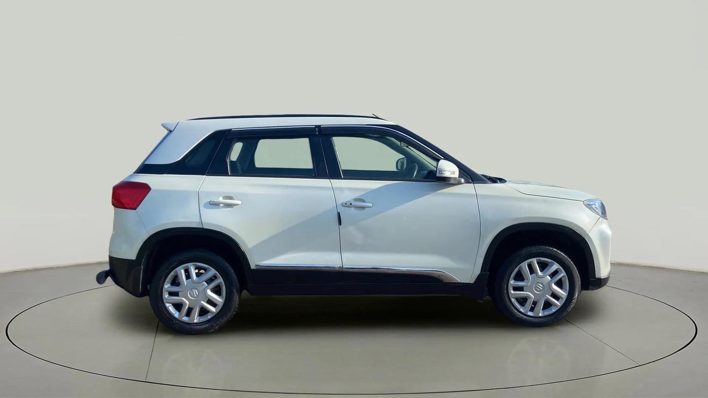 2021 Maruti Vitara Brezza VXI, Petrol, Manual, 43,011 km, Right Side View