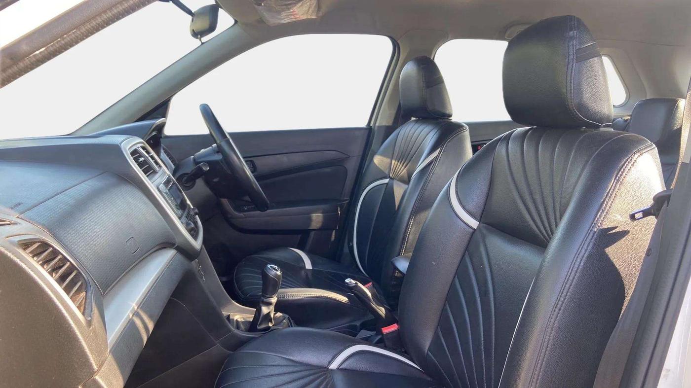 2021 Maruti Vitara Brezza VXI, Petrol, Manual, 43,011 km, Right Side Front Door Cabin