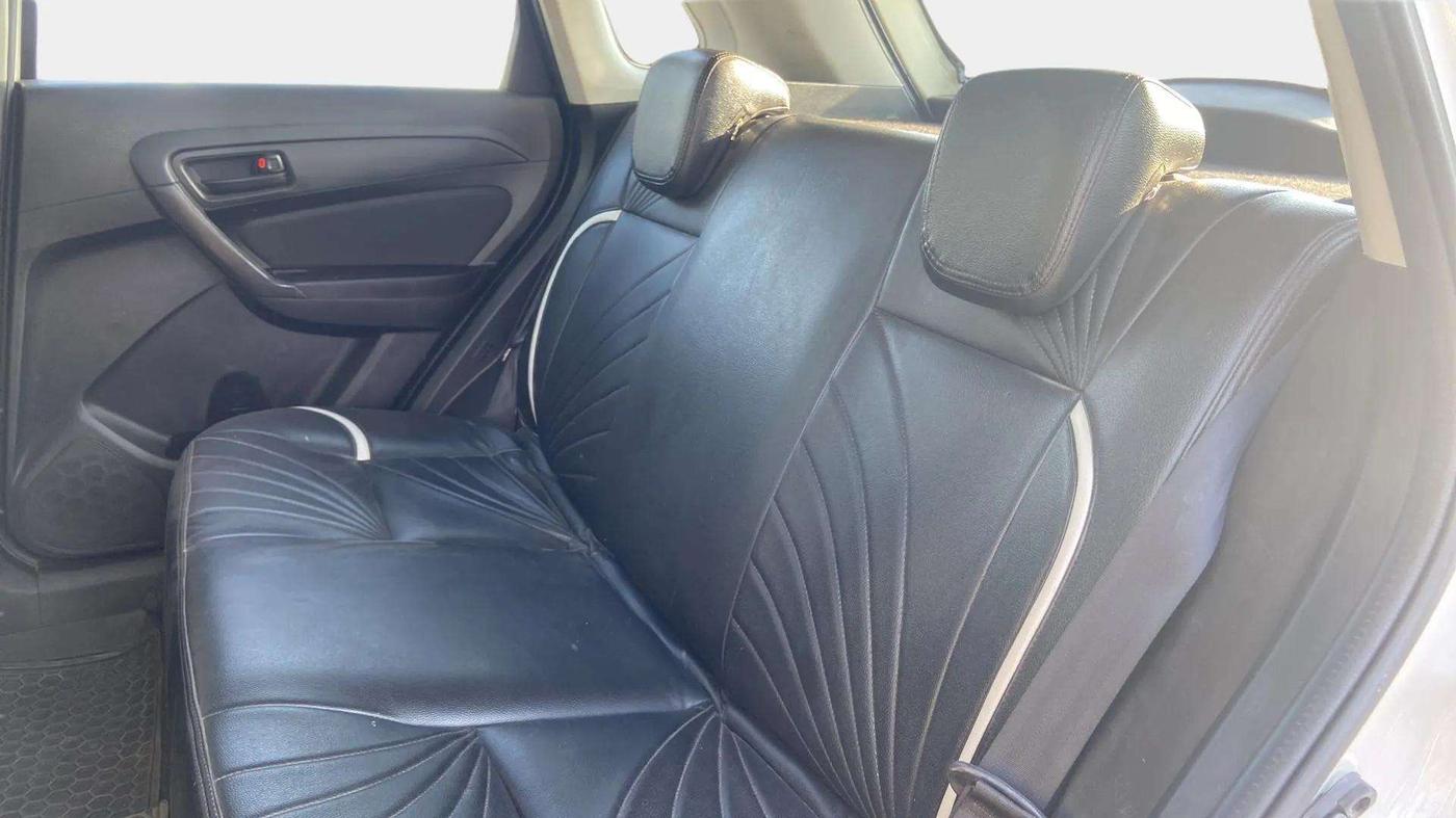 2021 Maruti Vitara Brezza VXI, Petrol, Manual, 43,011 km, Right Side Rear Door Cabin