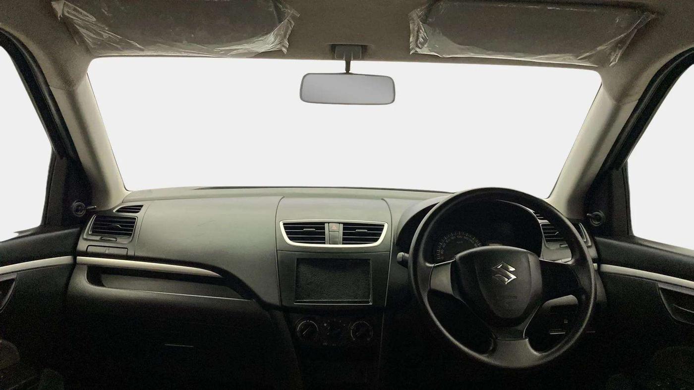 2017 Maruti Swift LXI (O), Petrol, Manual, 29,662 km, Dashboard