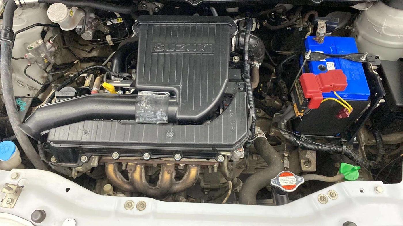 2017 Maruti Swift LXI (O), Petrol, Manual, 29,662 km, Open Bonet